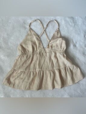 GLC cream lace tank top 
Cream Crisscross Tiered Camisole size XS